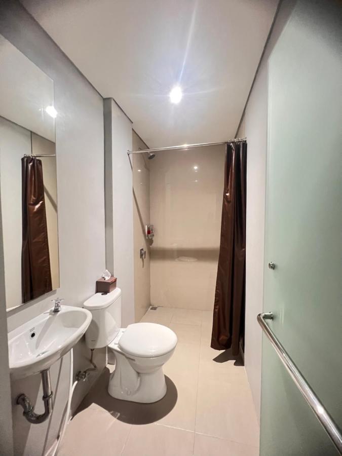 Sleep Studio Hotel City Center Surabaya Exterior foto